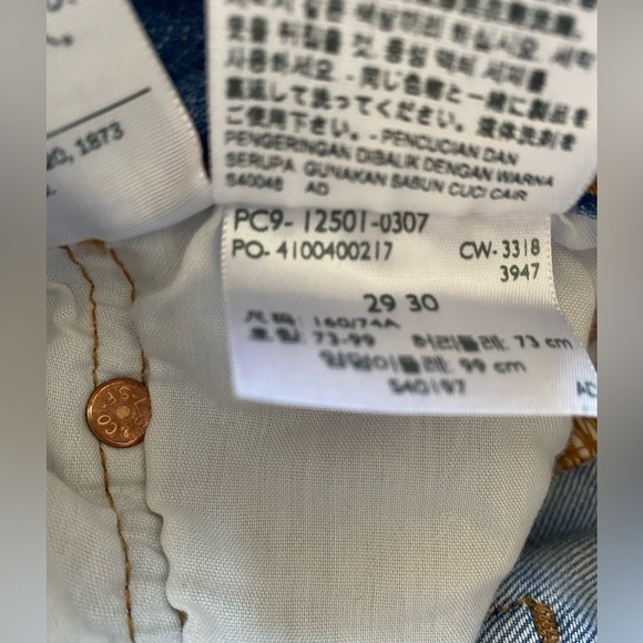 Levi’s Original 501s Light Hearted - Light Wash - Picture 9 of 12